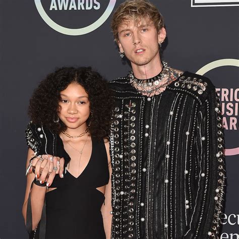 Machine Gun Kelly Shares Naked Behind